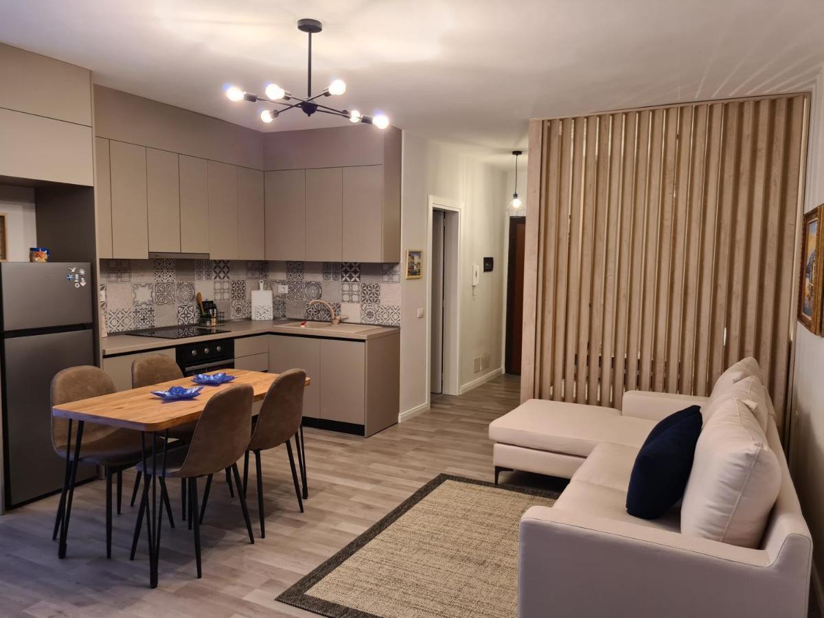 Old Beach Apartment Vlora Экстерьер фото