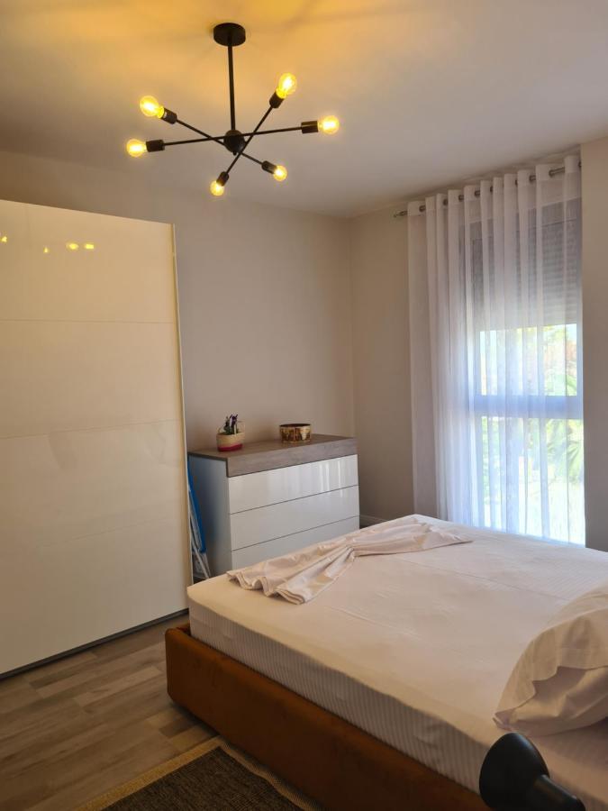 Old Beach Apartment Vlora Экстерьер фото