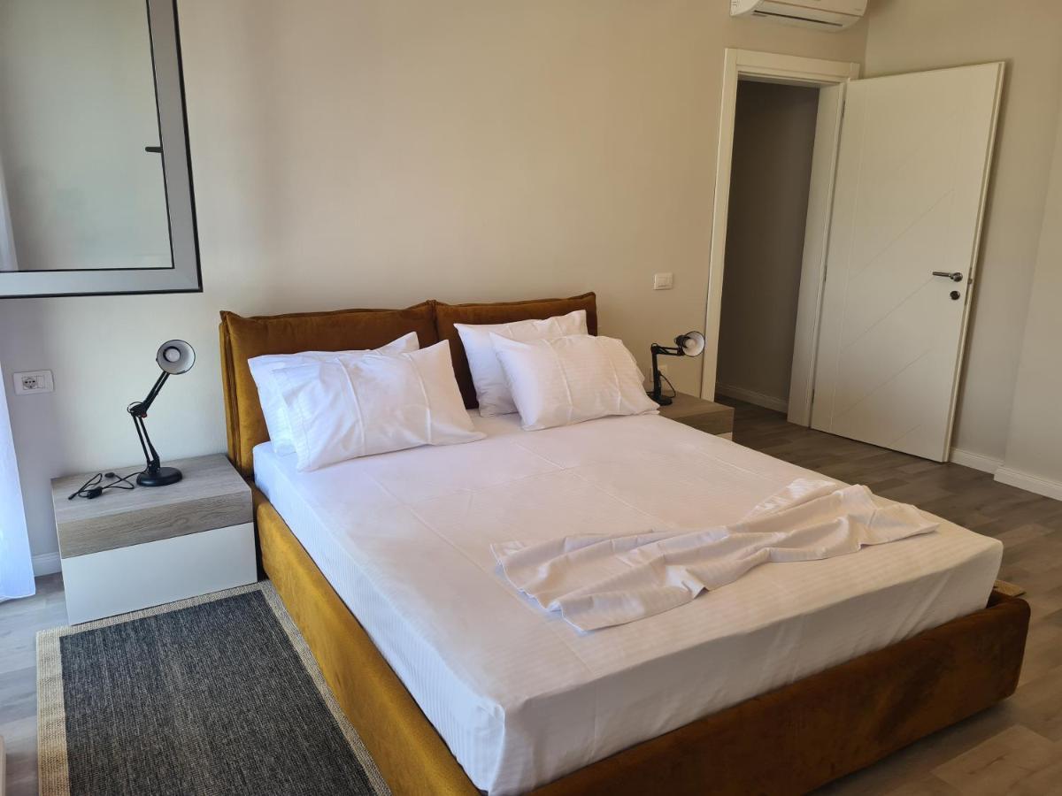 Old Beach Apartment Vlora Экстерьер фото
