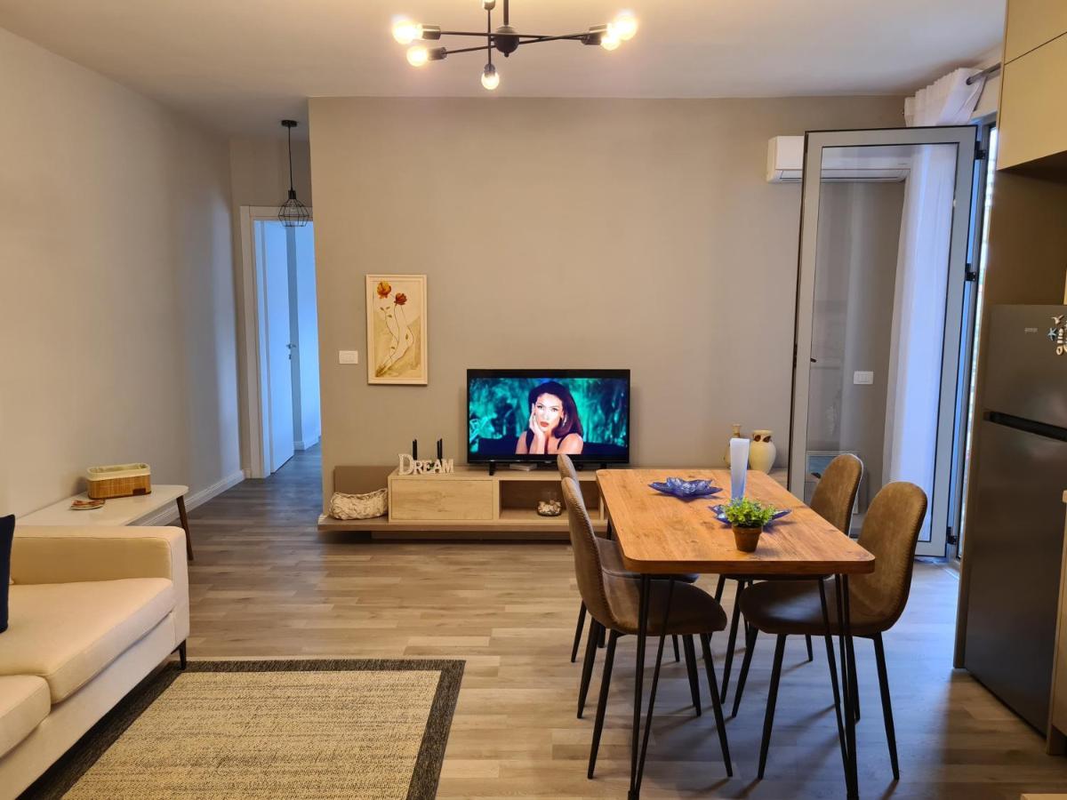 Old Beach Apartment Vlora Экстерьер фото