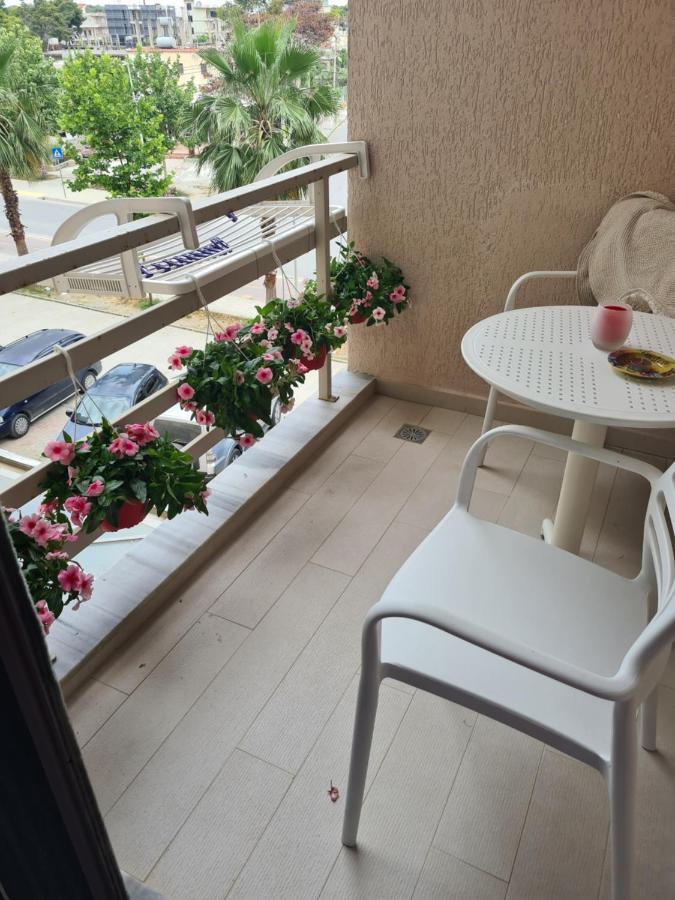 Old Beach Apartment Vlora Экстерьер фото